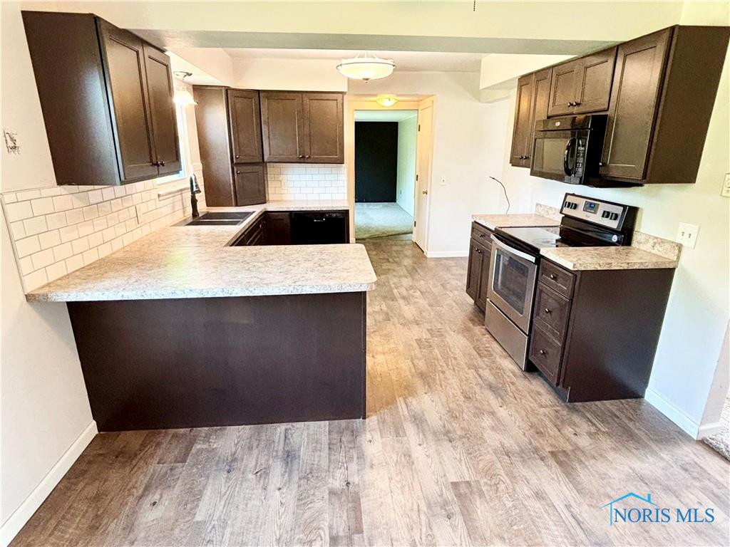 1105 S Lallendorf Road