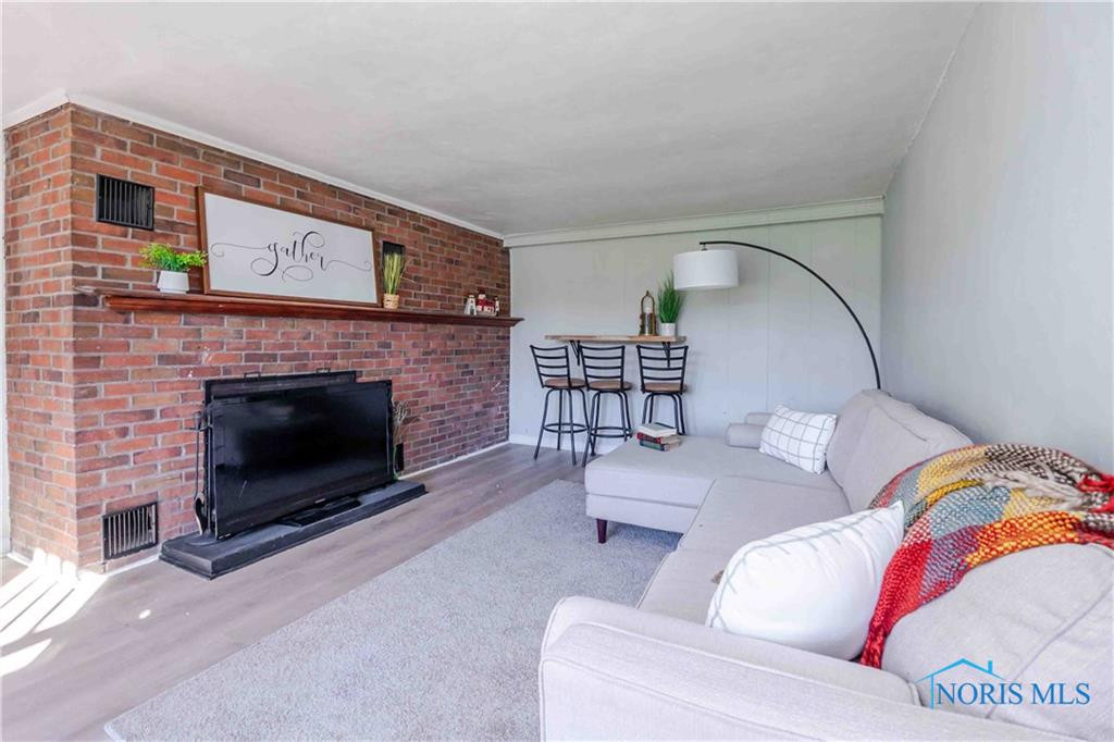 12342 W State Route 105