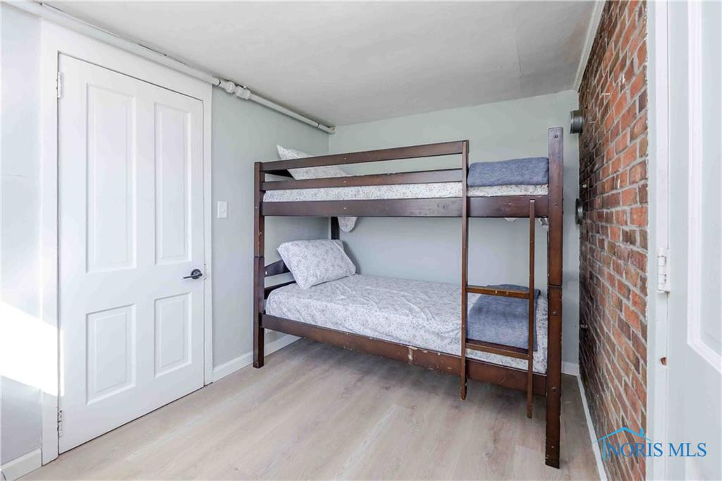 12342 W State Route 105