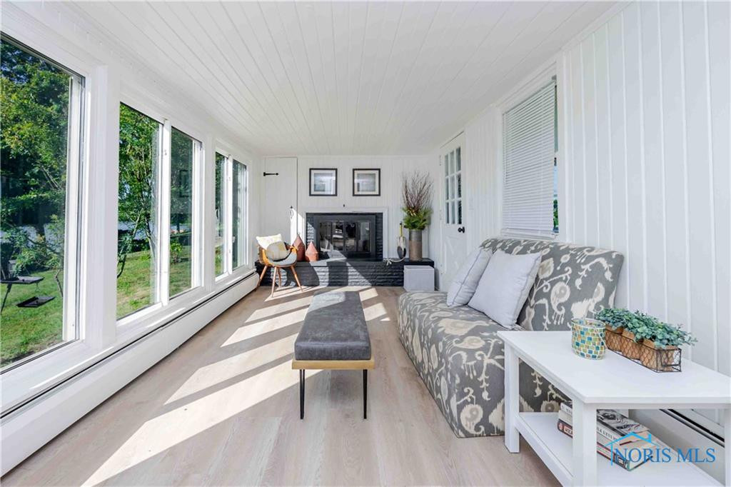 12342 W State Route 105