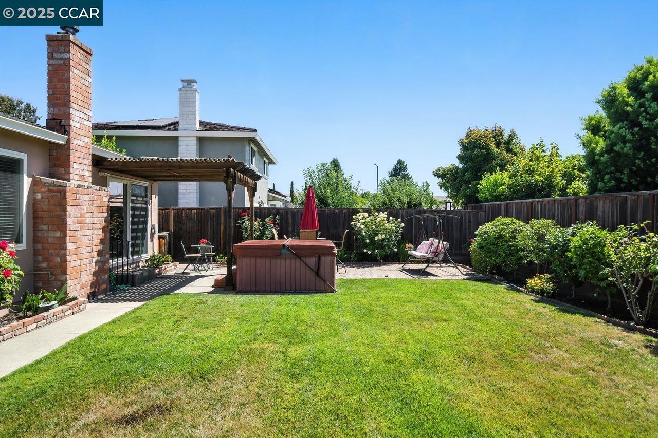 2886 Saint Denis Dr