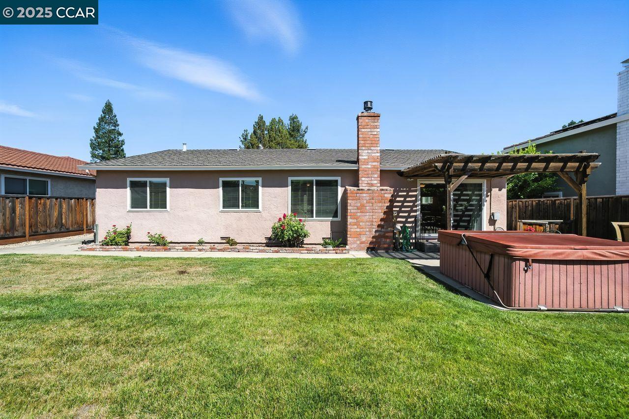 2886 Saint Denis Dr