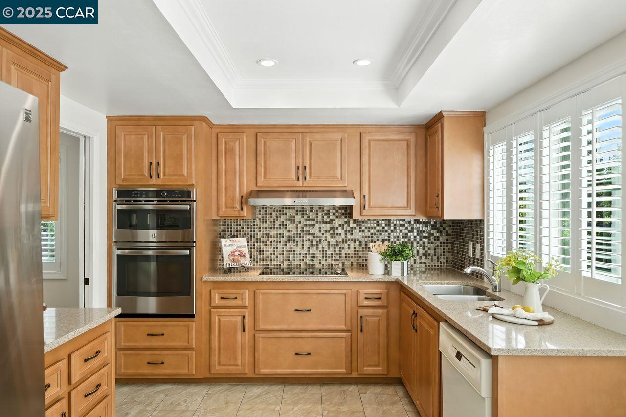 2537 Dos Rios Dr