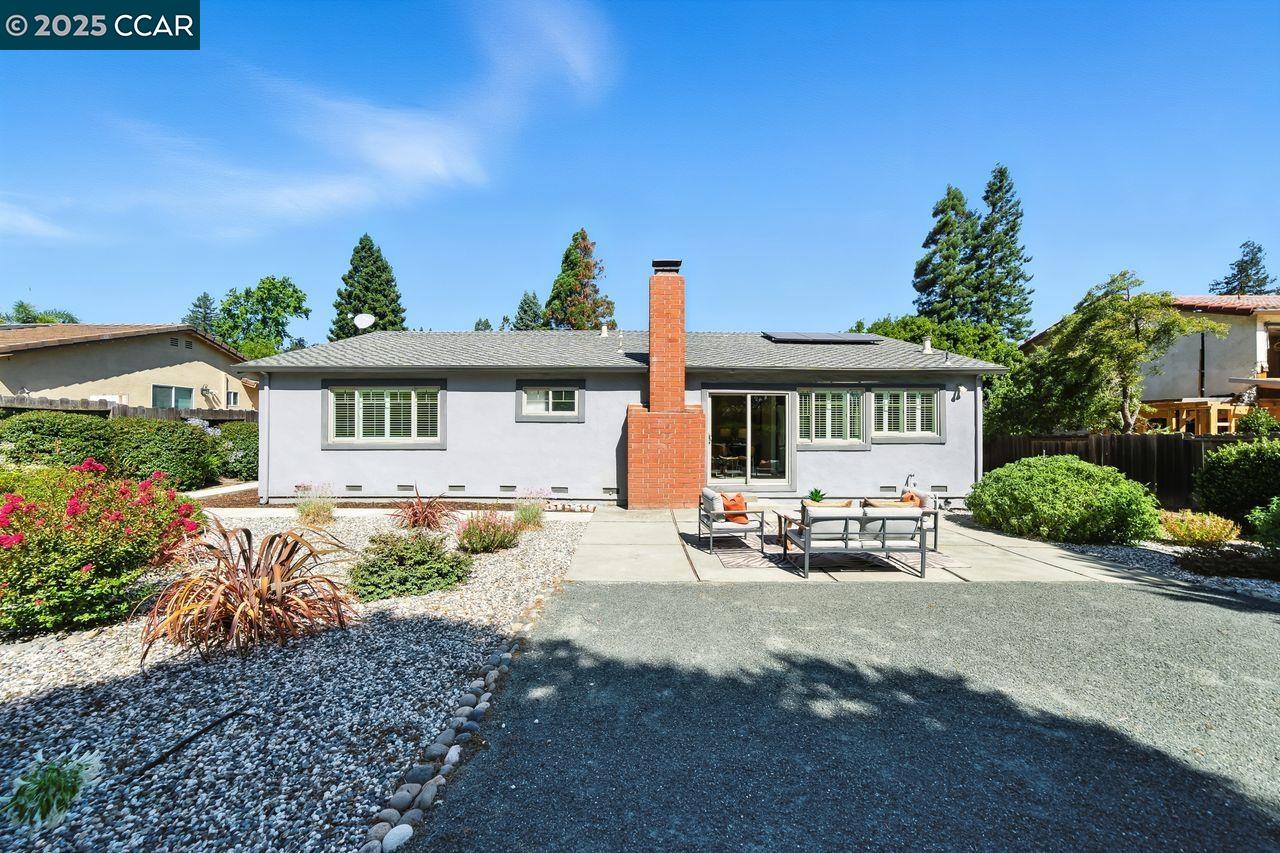 2537 Dos Rios Dr