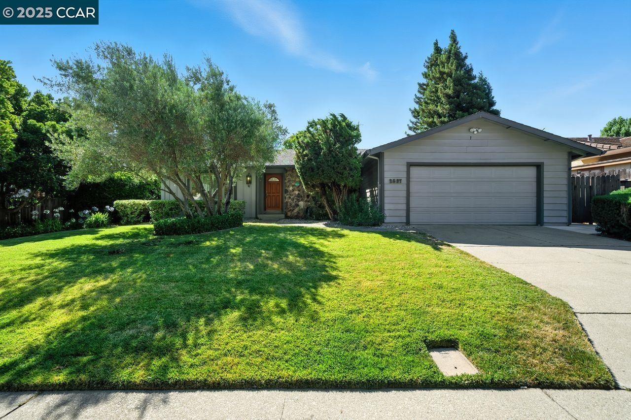 2537 Dos Rios Dr