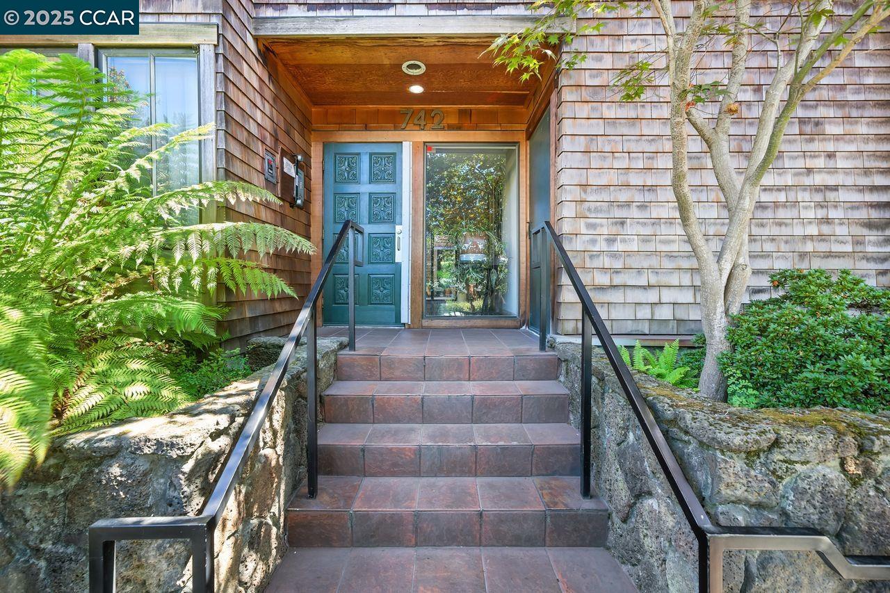 742 Wesley Way # 2D