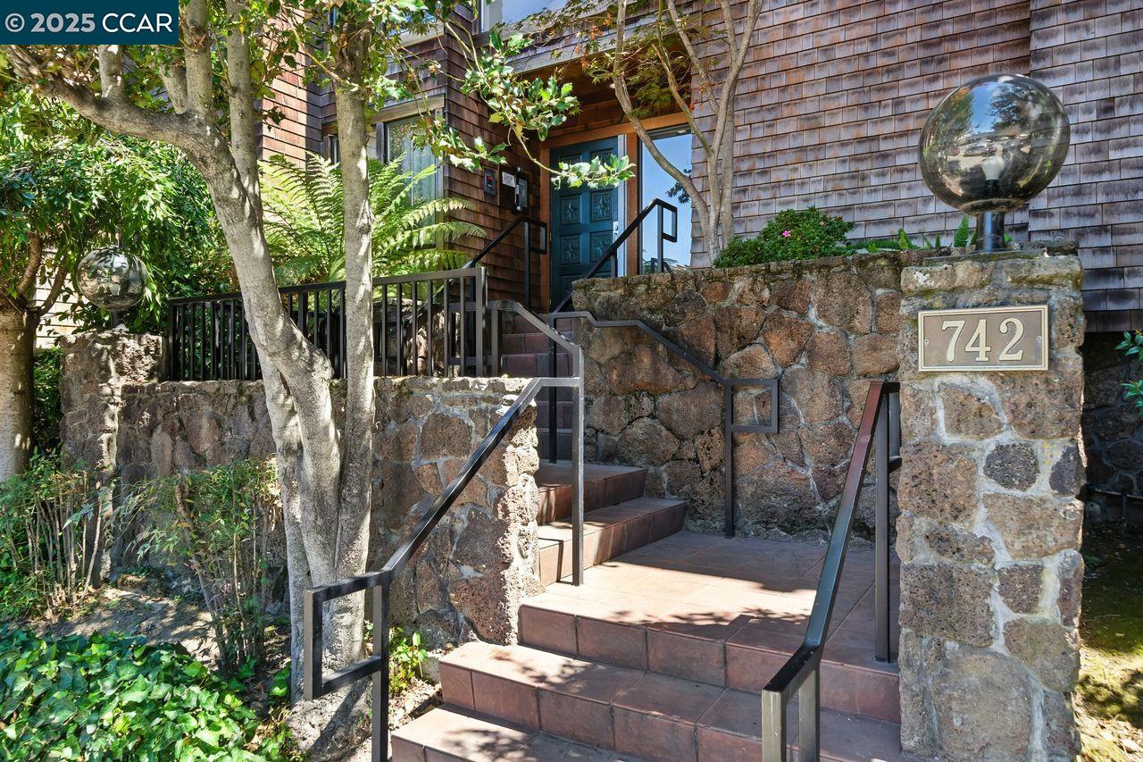 742 Wesley Way # 2D