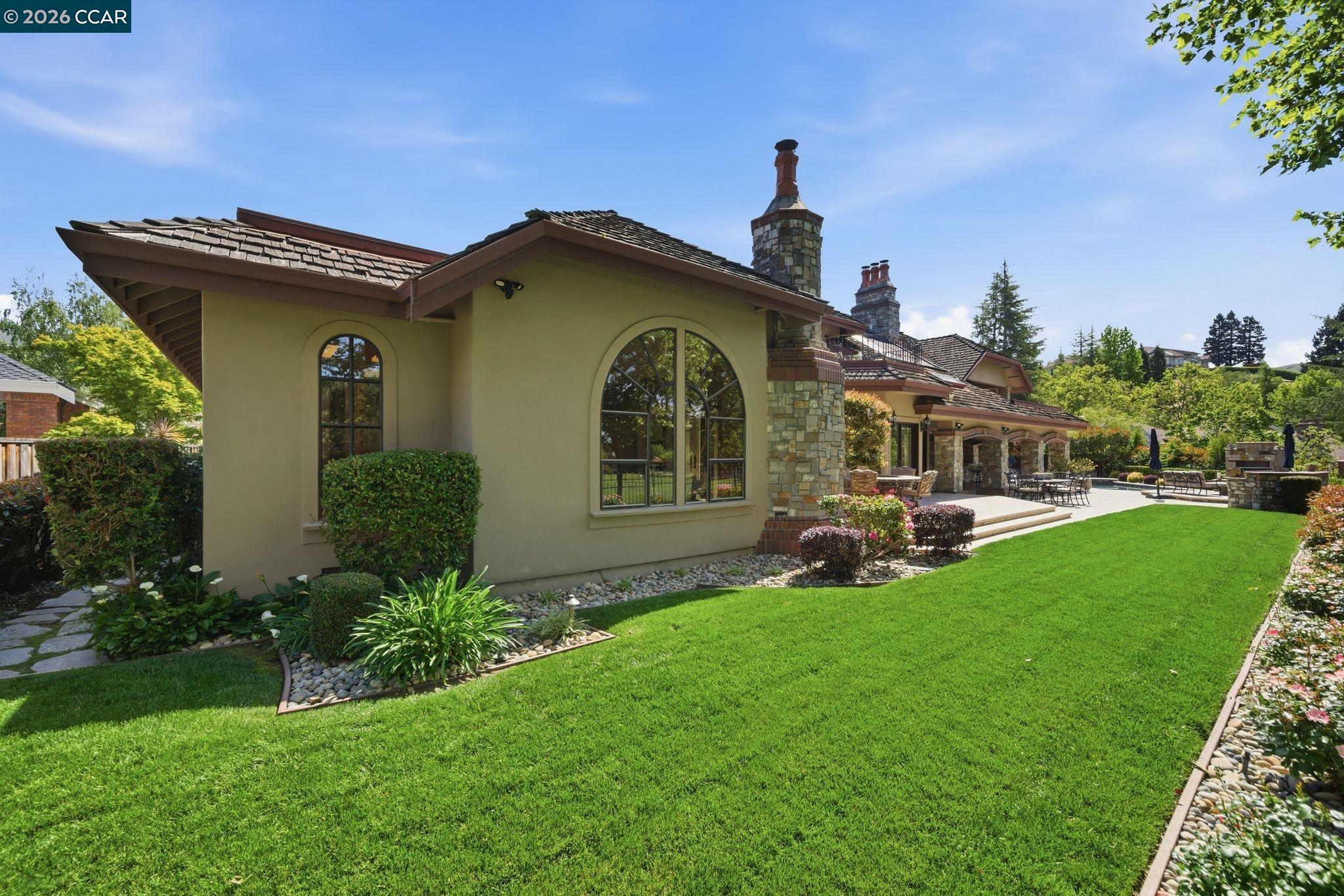 51 Red Cypress Ct