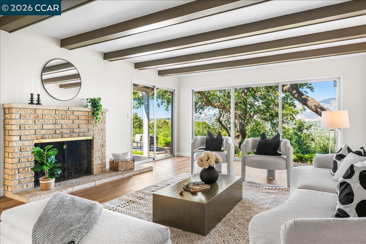 300 Oak View Ter