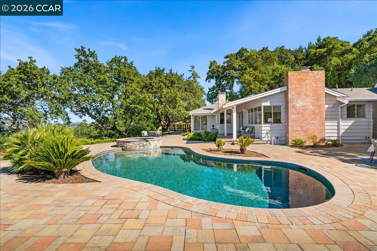300 Oak View Ter