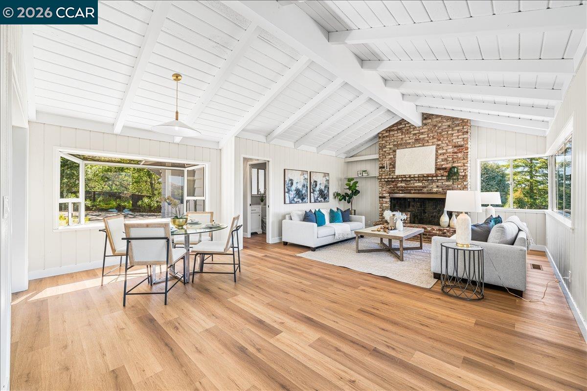 300 Oak View Ter