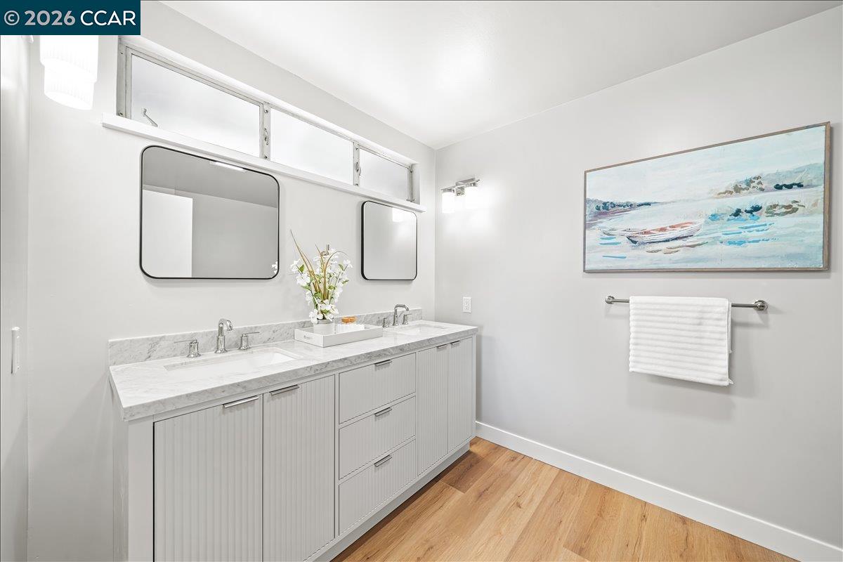 300 Oak View Ter