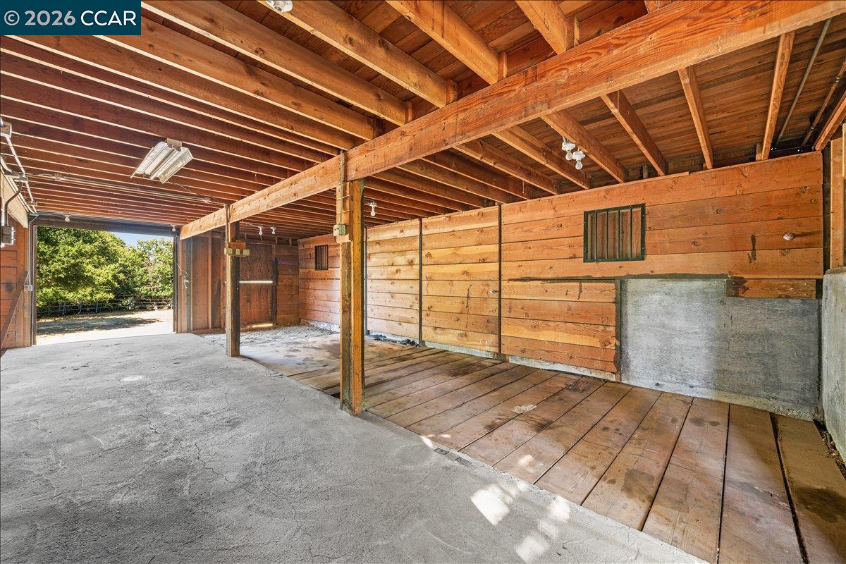 300 Oak View Ter