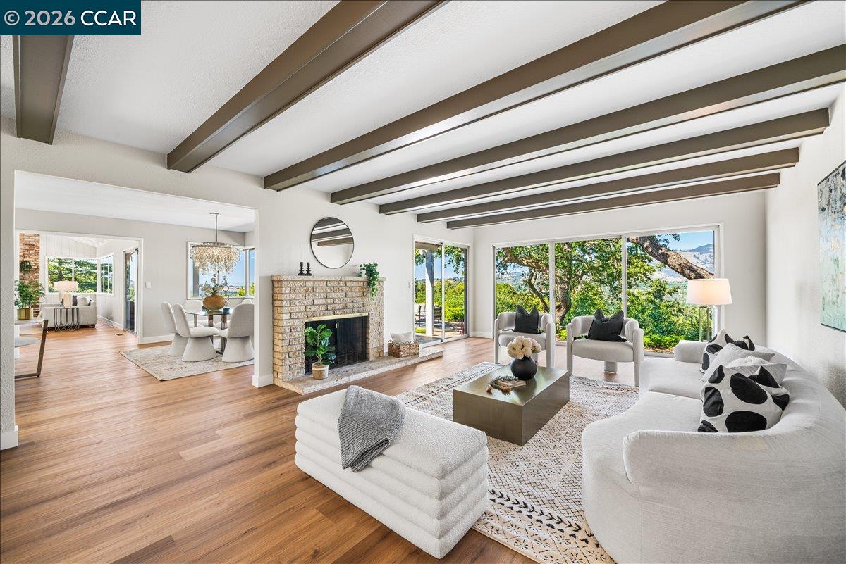 300 Oak View Ter