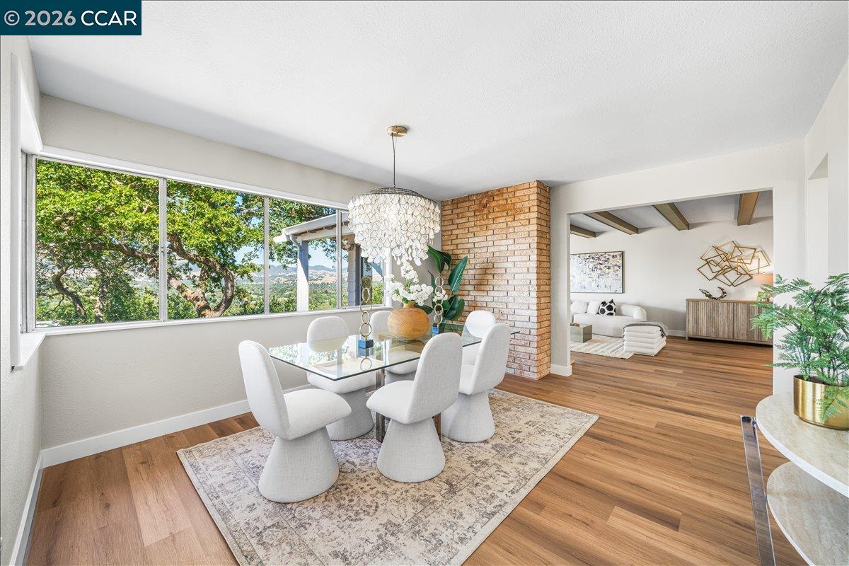 300 Oak View Ter