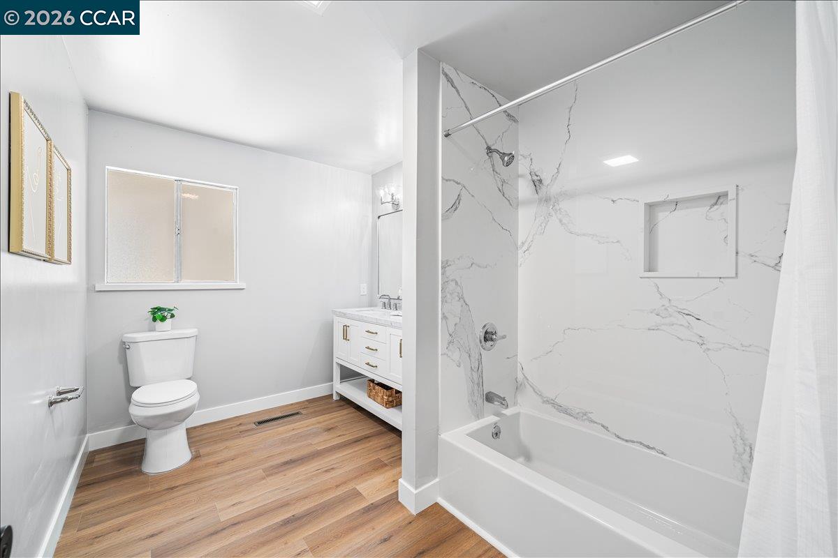 300 Oak View Ter