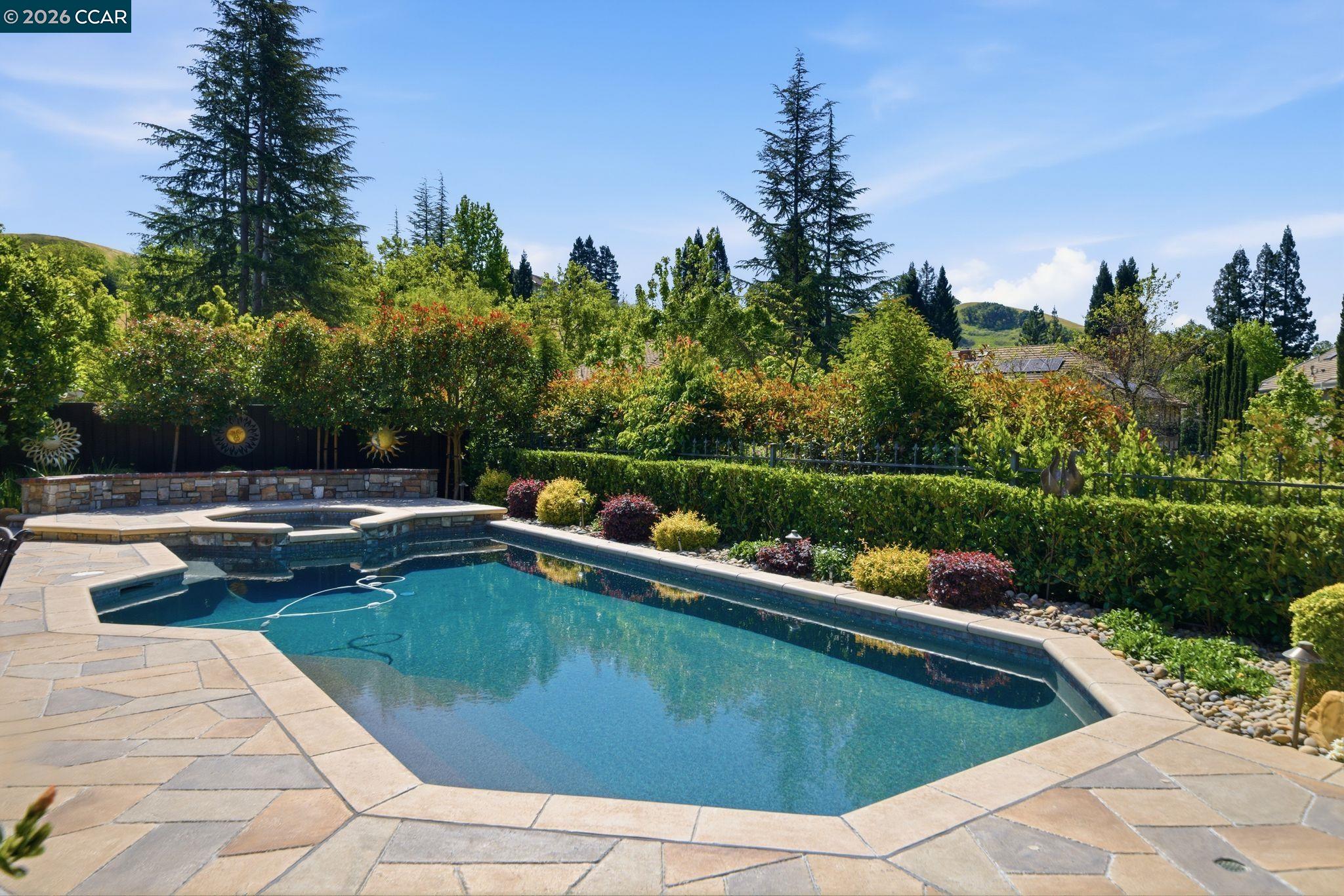 51 Red Cypress Ct