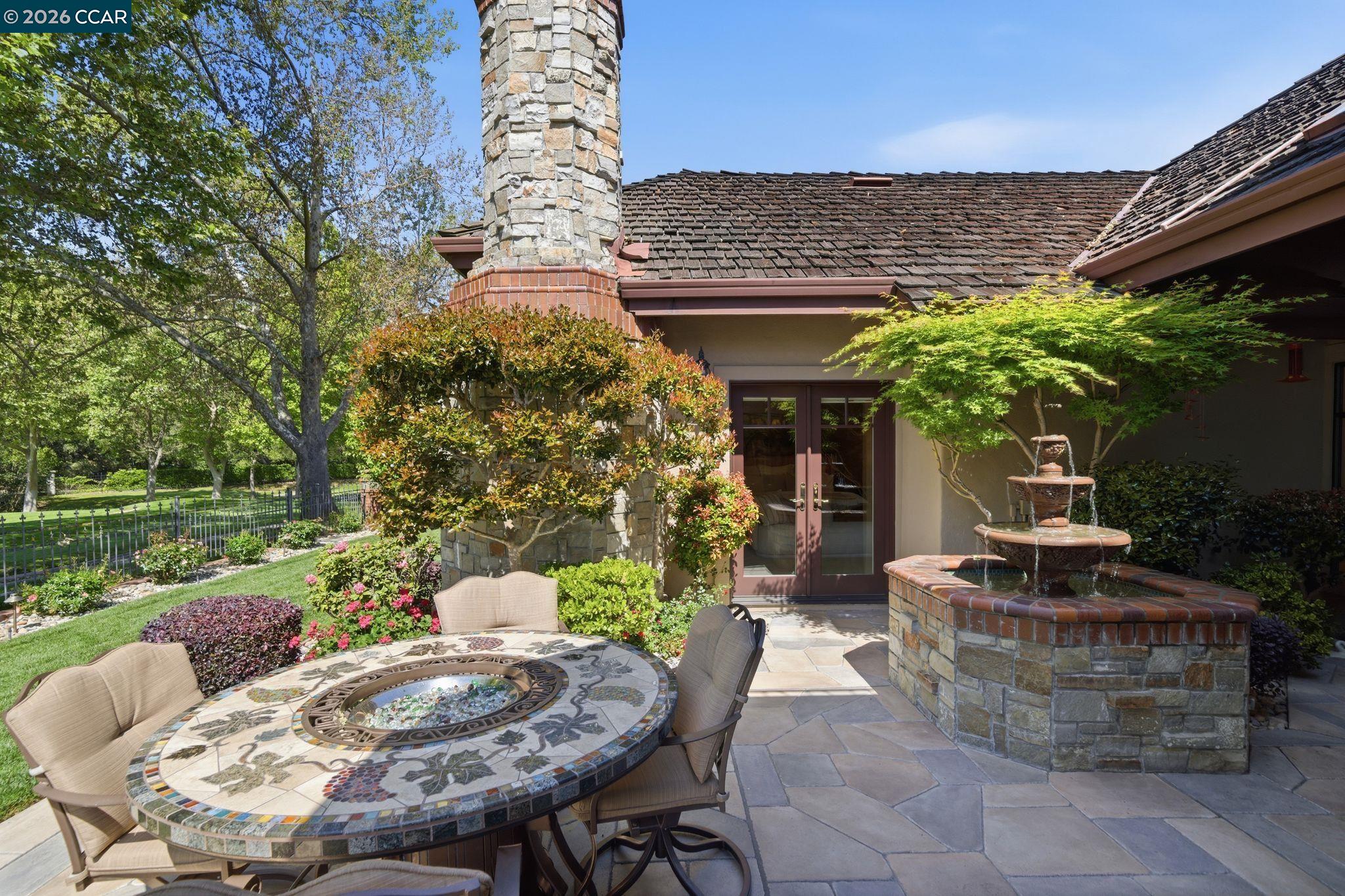 51 Red Cypress Ct