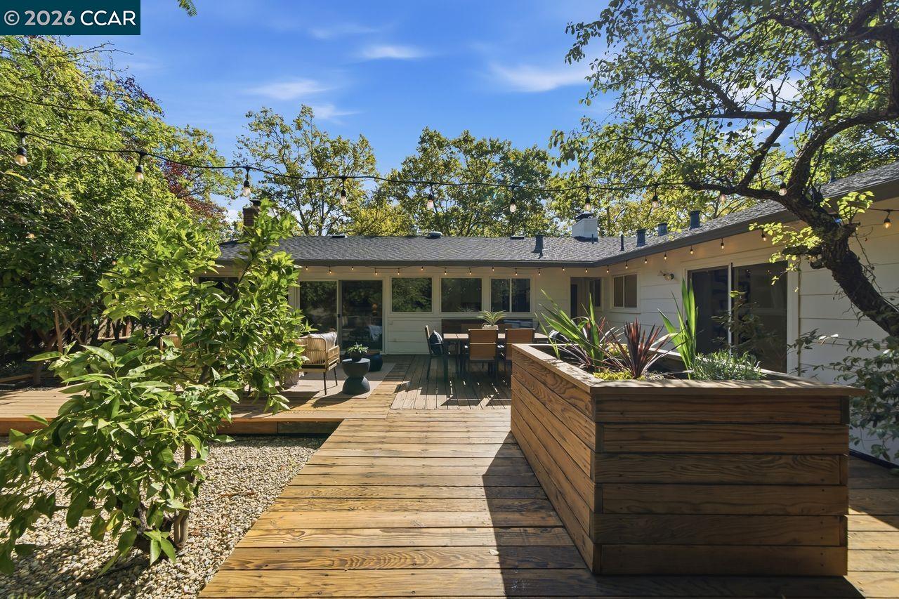 559 Old Orchard Dr