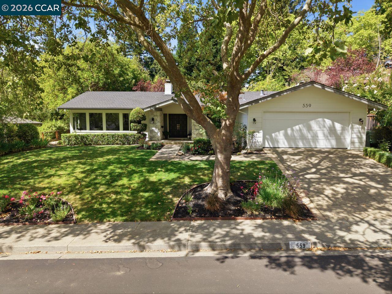 559 Old Orchard Dr