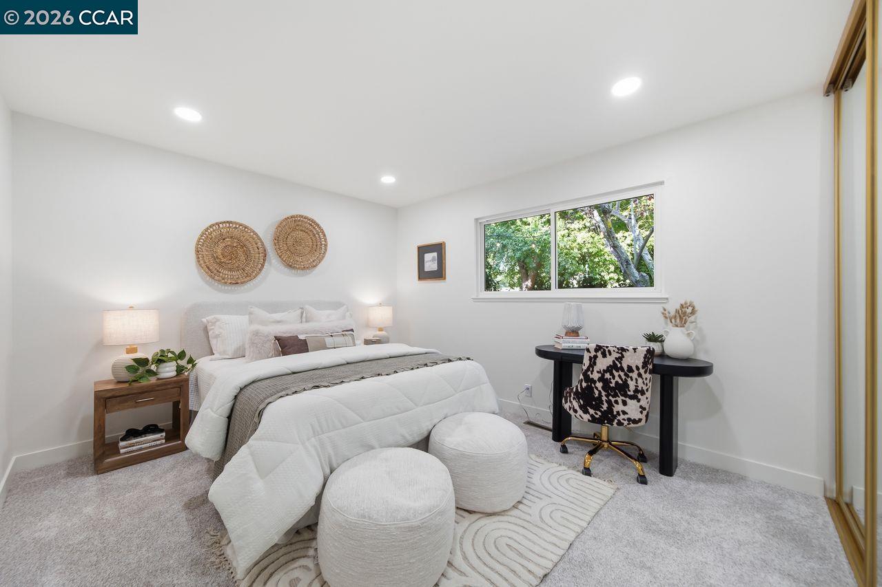 559 Old Orchard Dr