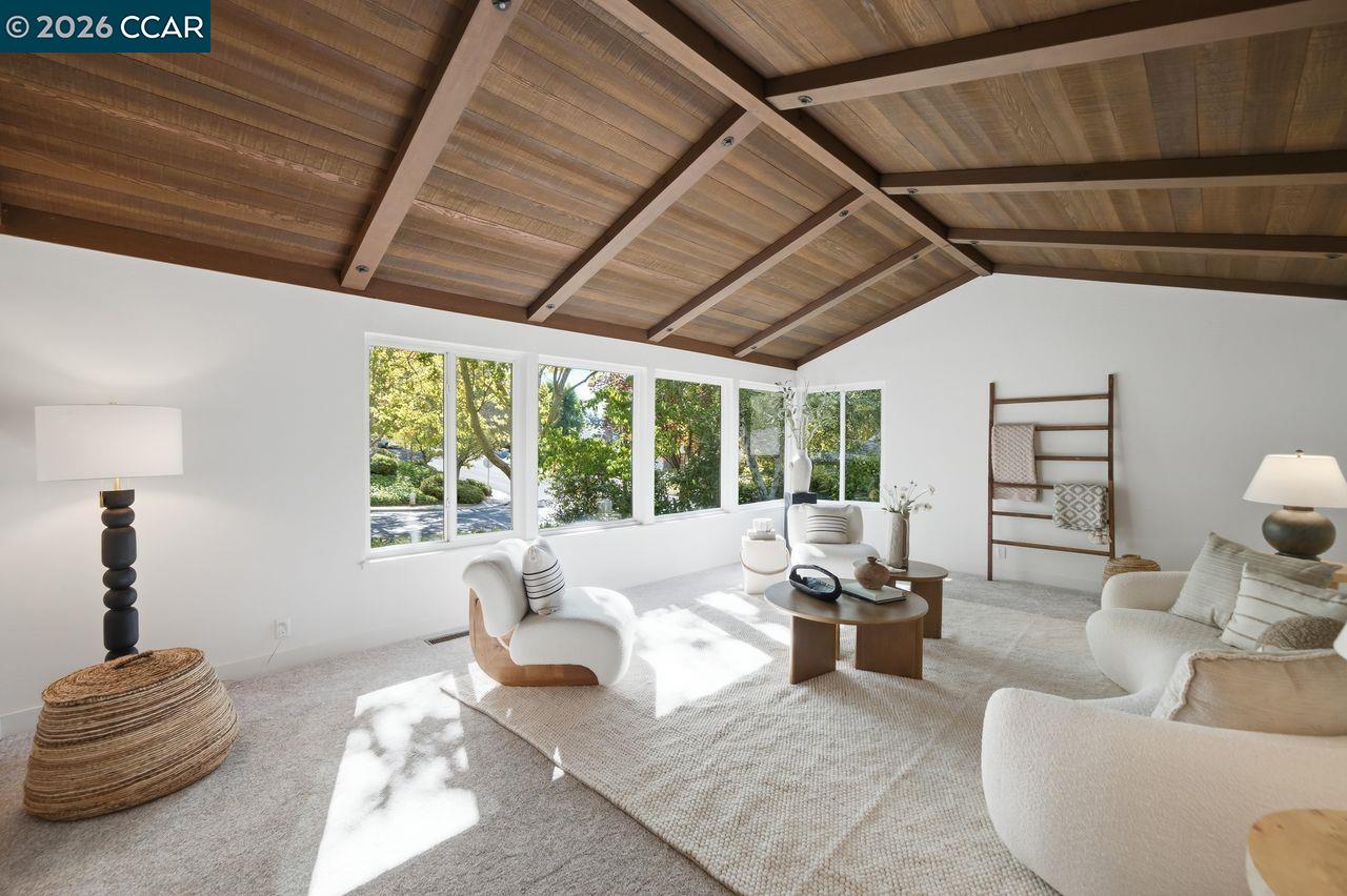 559 Old Orchard Dr