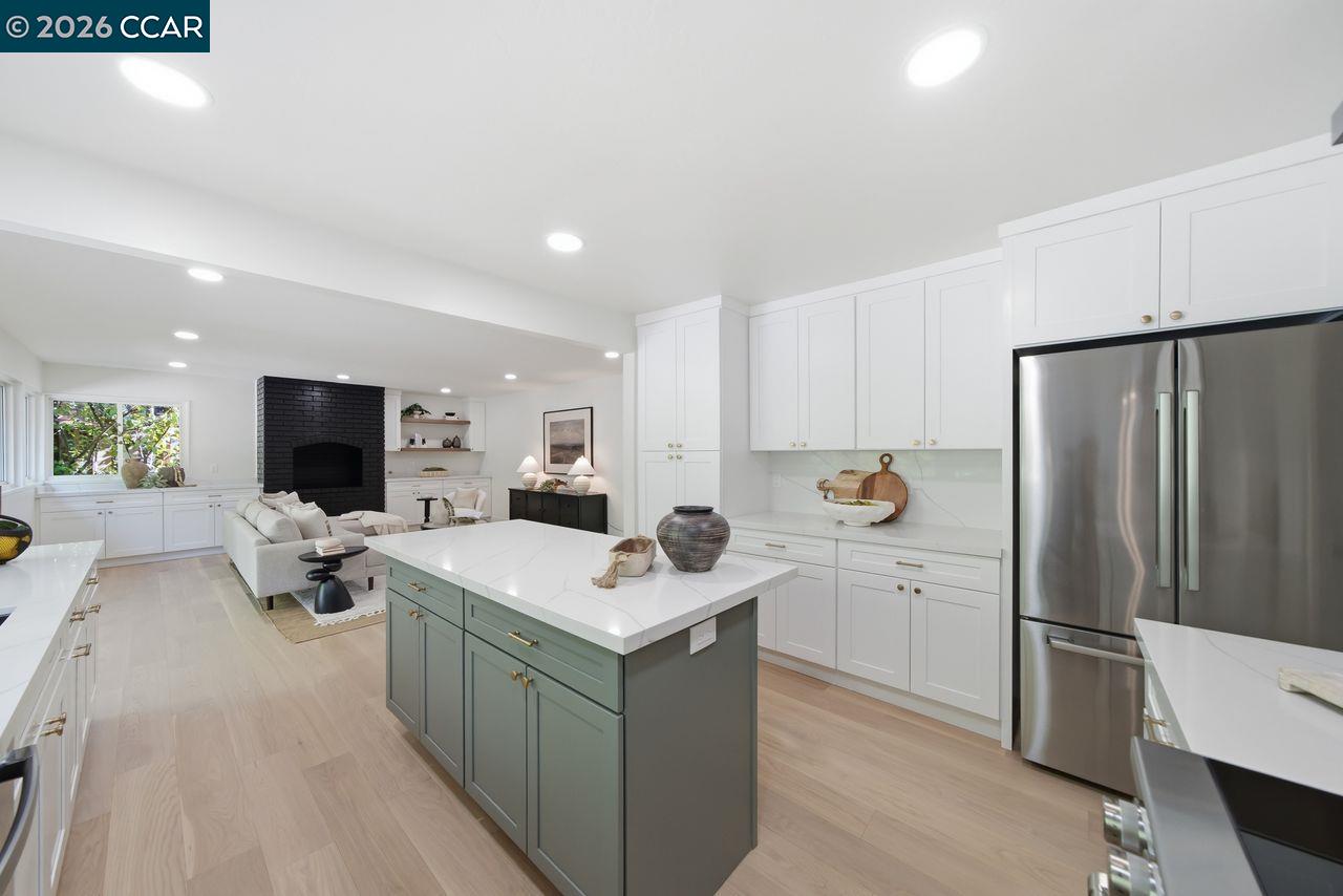 559 Old Orchard Dr