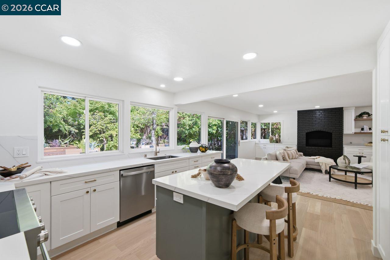 559 Old Orchard Dr