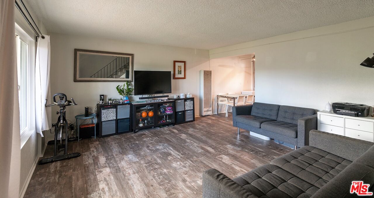 7000 S La Cienega Blvd Unit: 30