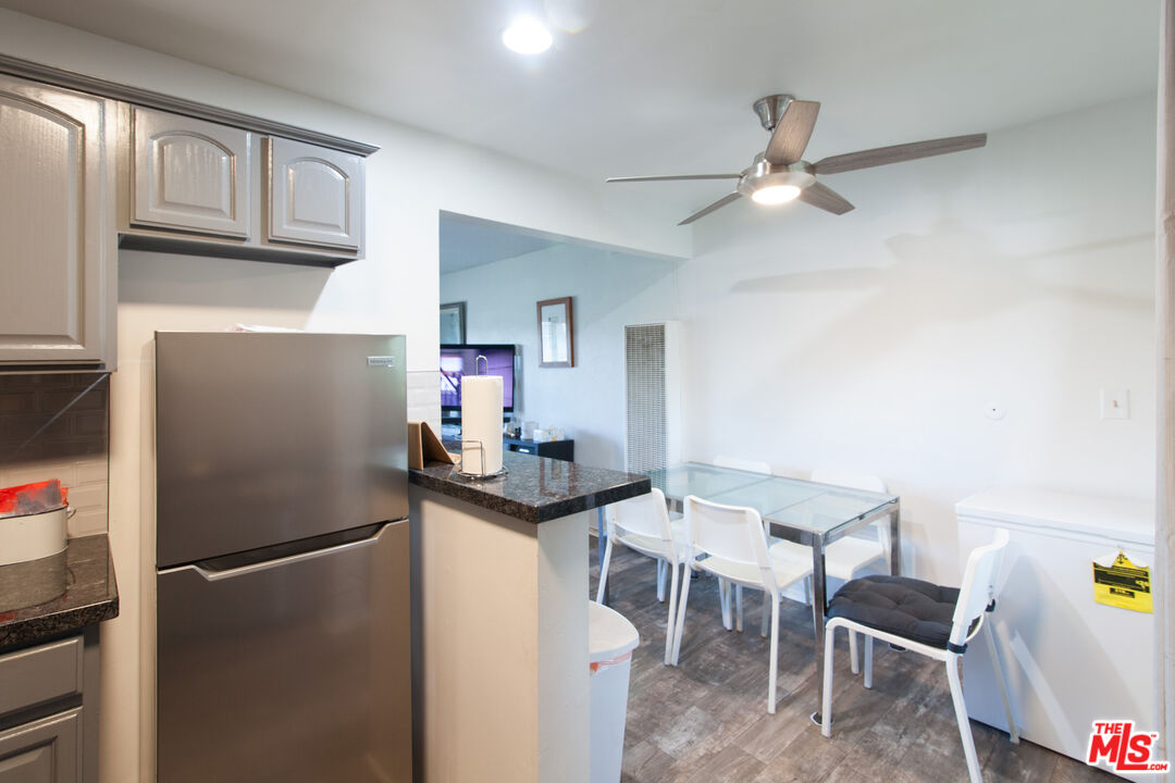 7000 S La Cienega Blvd Unit: 30