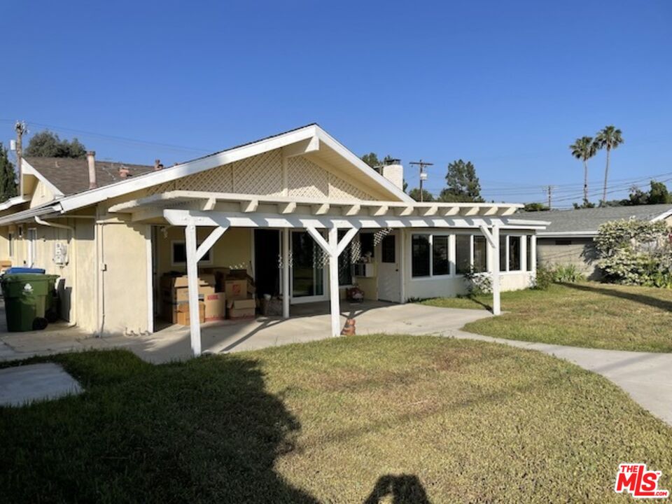 12055 Woodley Ave