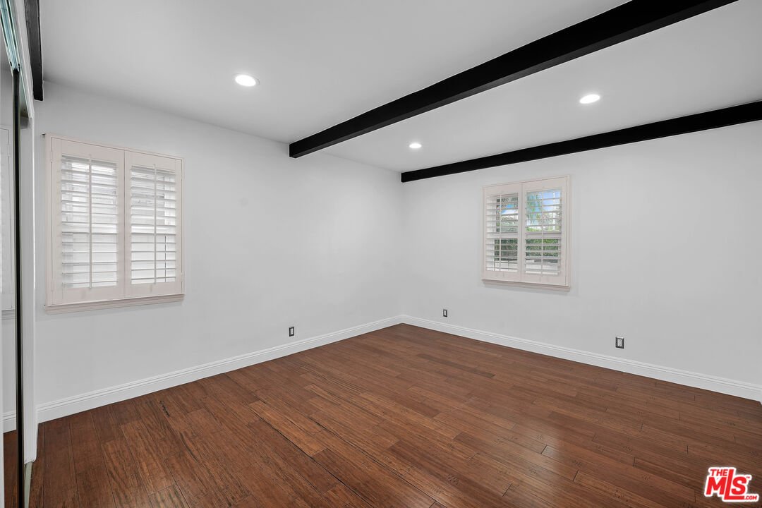 1126 S Bundy Dr