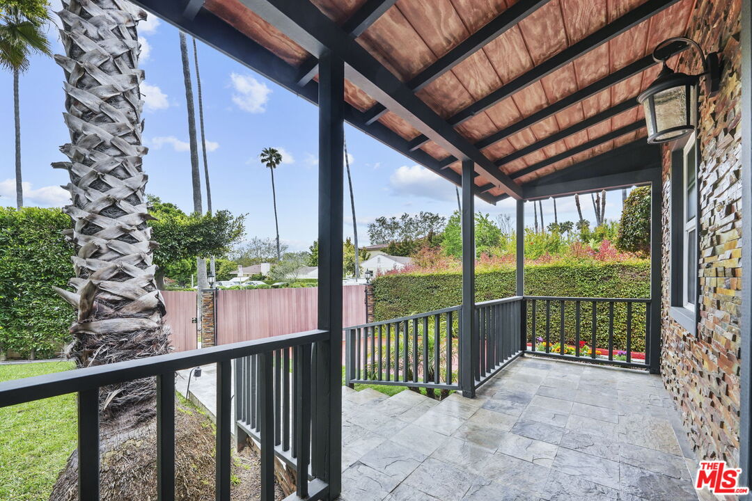 1126 S Bundy Dr