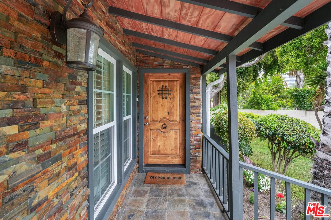 1126 S Bundy Dr