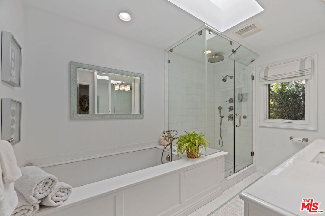 207 10th Street