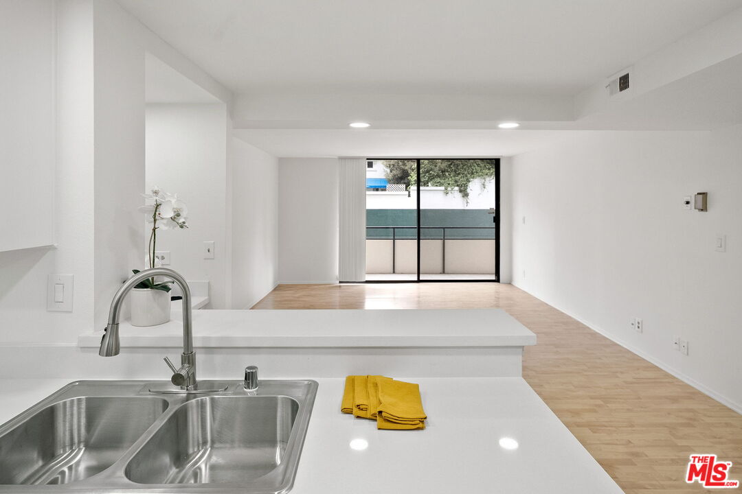 10535 Wilshire Blvd Unit: 410