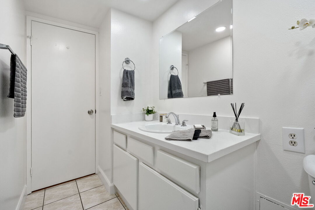 10535 Wilshire Blvd Unit: 410