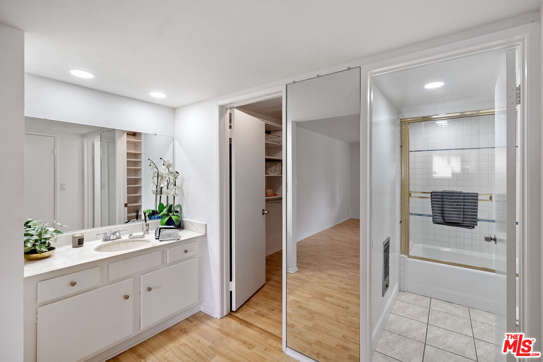 10535 Wilshire Blvd Unit: 410
