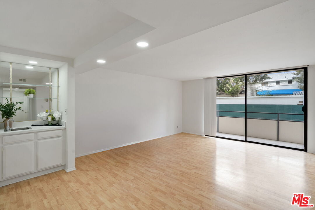 10535 Wilshire Blvd Unit: 410