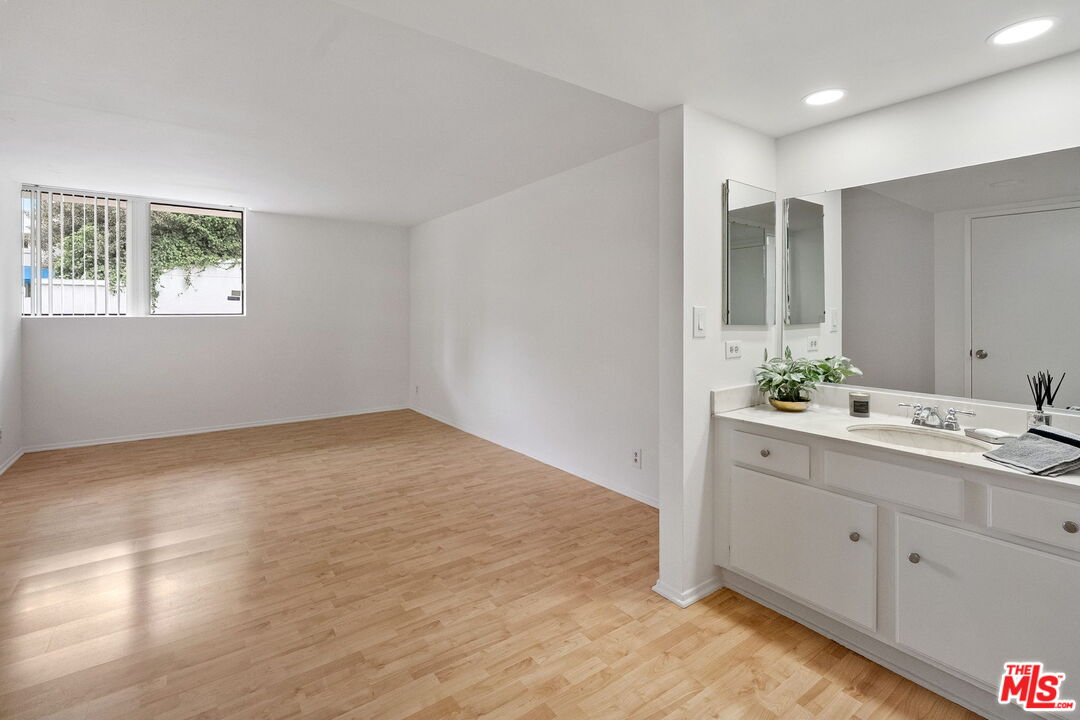 10535 Wilshire Blvd Unit: 410