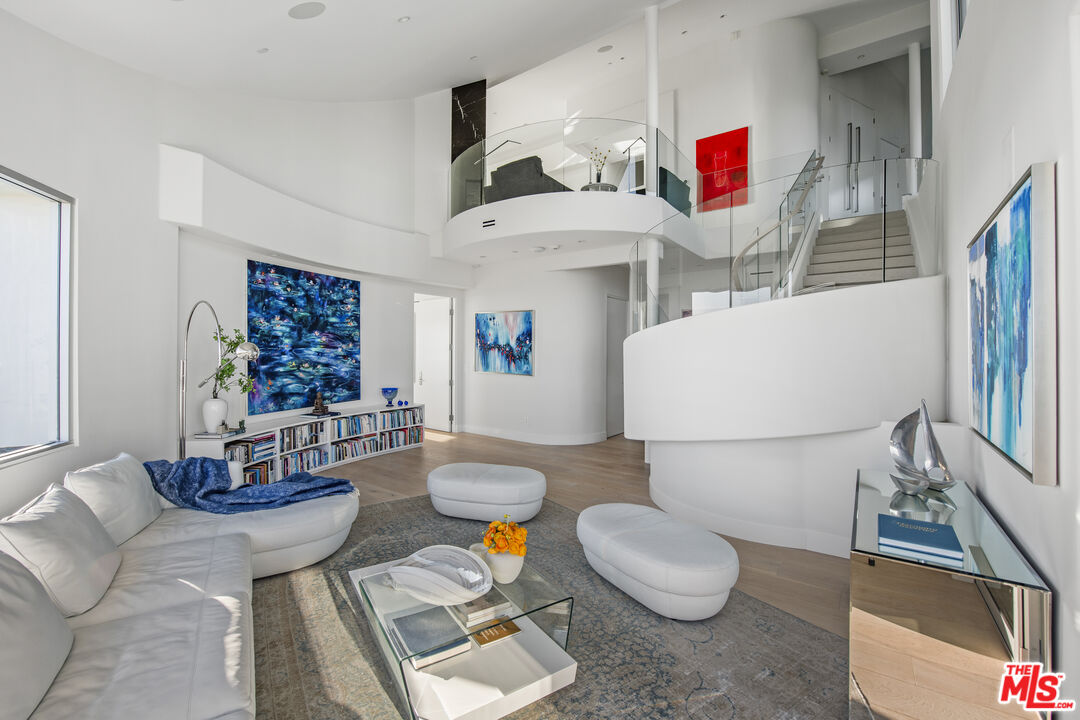 5353 Horizon Dr