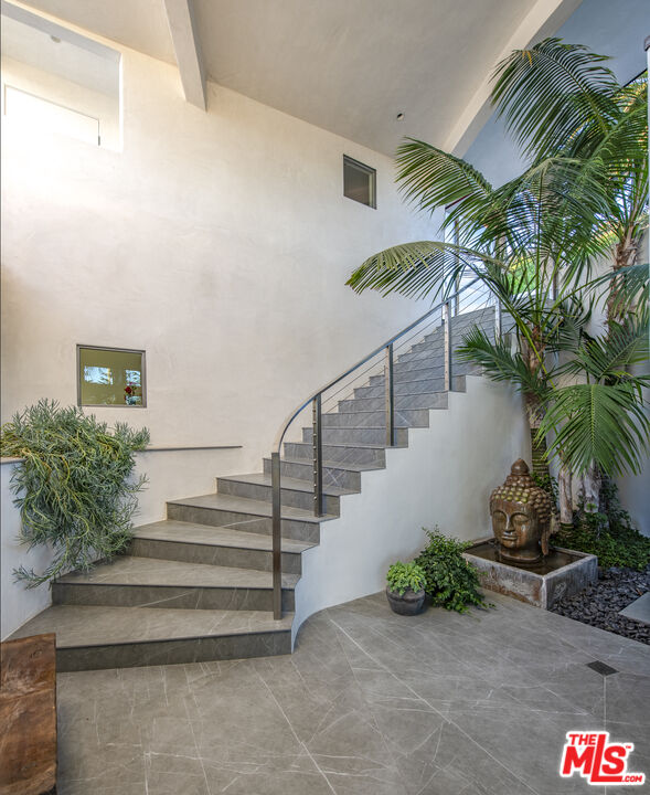 5353 Horizon Dr