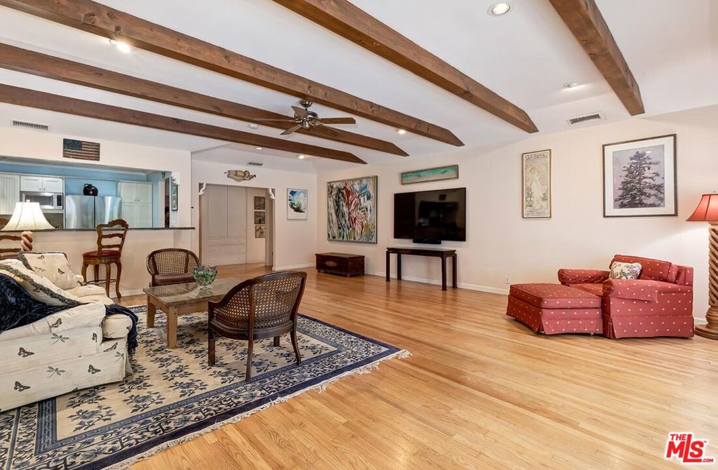 12154 Morrison Street