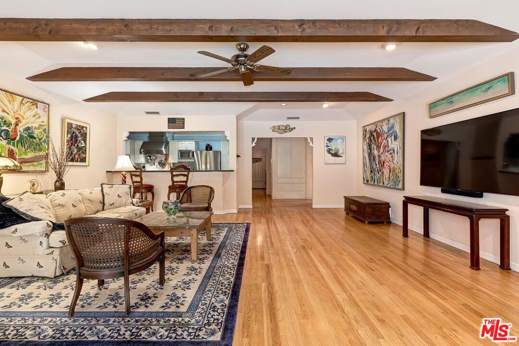 12154 Morrison Street