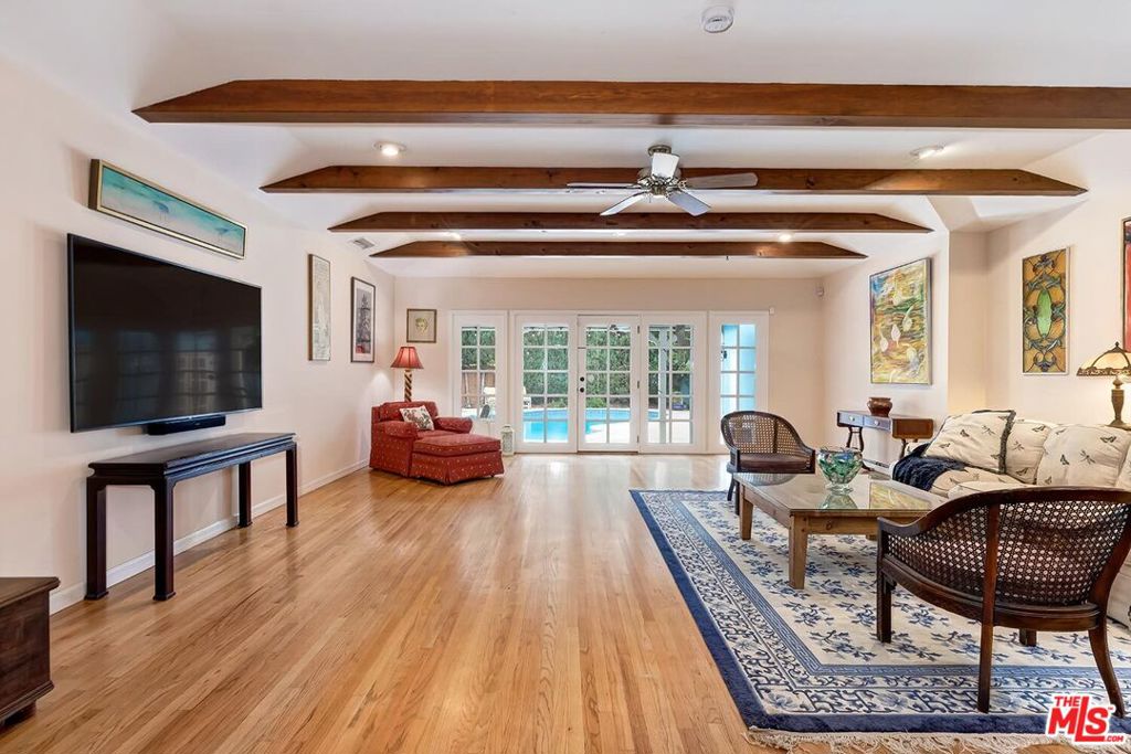 12154 Morrison Street