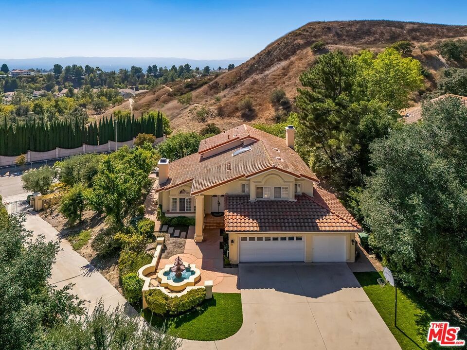 17923 Lone Oak Drive