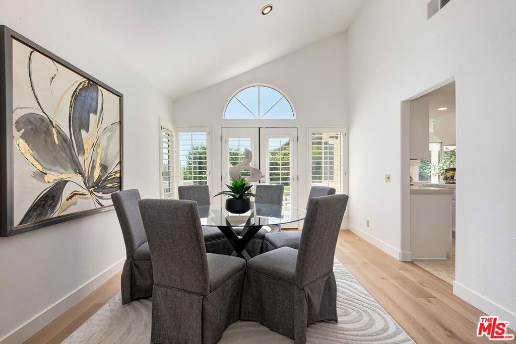 17923 Lone Oak Drive