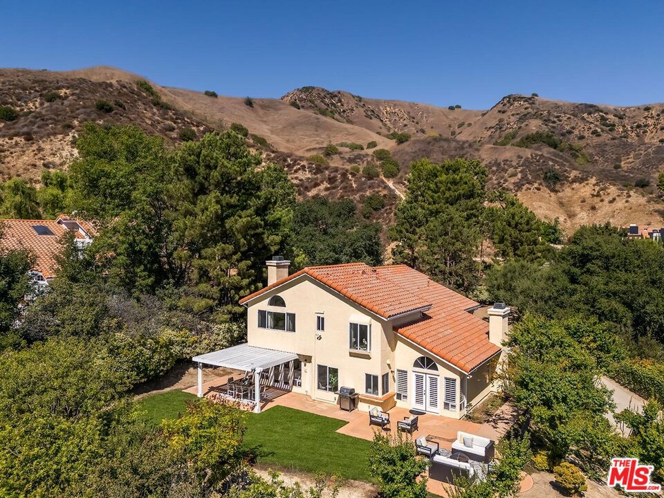 17923 Lone Oak Drive