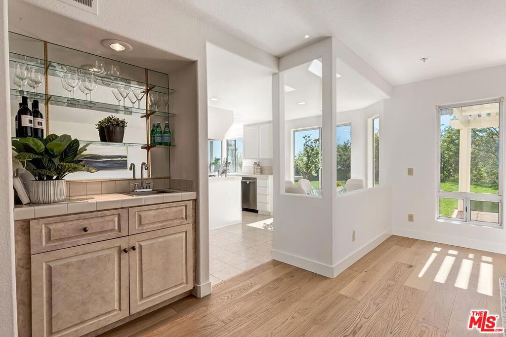 17923 Lone Oak Drive