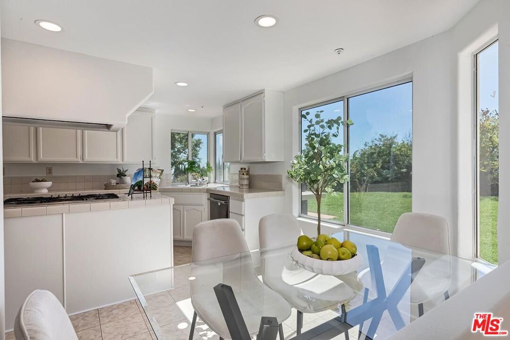 17923 Lone Oak Drive